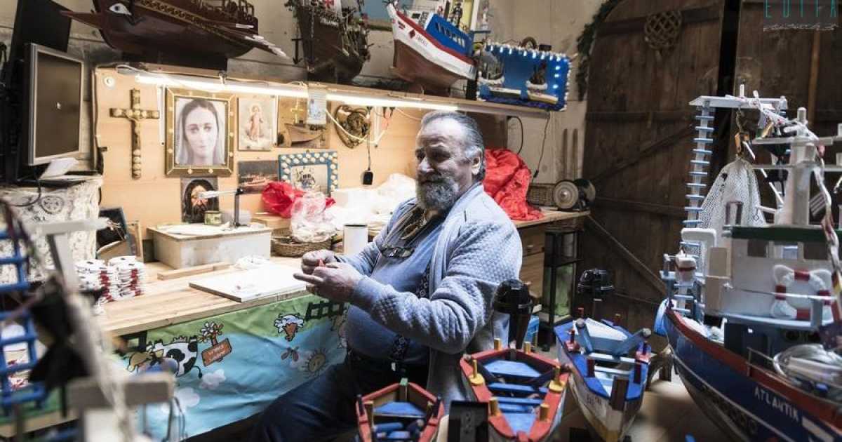 Il vecchio Michele: �Costruisco barche in miniatura in ricordo del mare perduto�